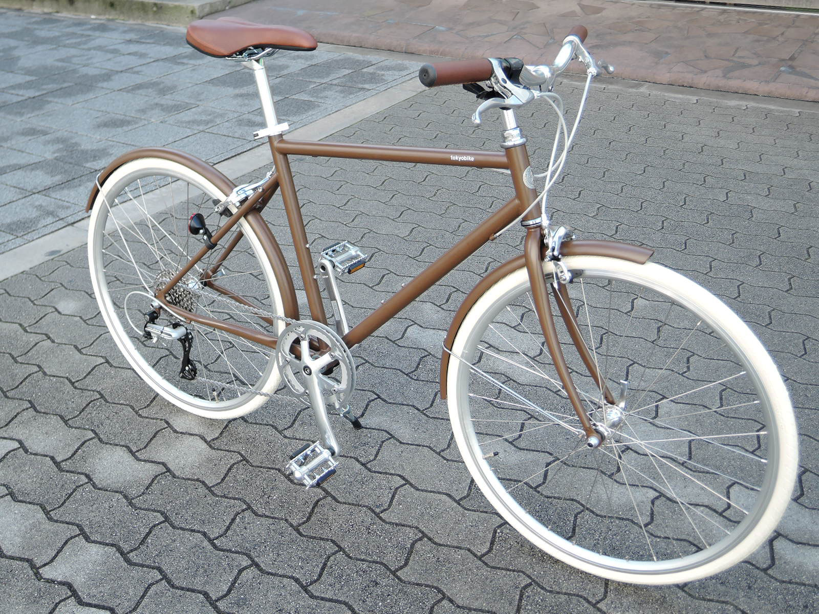 TOKYOBIKE 26 LIMITED エイコーンブラウン | Via Cycles Village