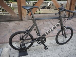 SURGE MATT BLACK 52