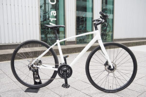 TREK クロスバイク（カスタムリペイント）